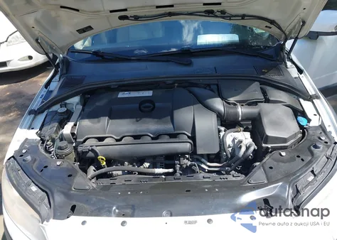 2011 Volvo Xc70 T6 z USA, uszkodzony, nr VIN YV4902BZ6B1101827